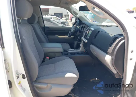 2012 Toyota Tundra Grade 4.6L V8 z USA, uszkodzony, nr VIN 5TFEM5F1XCX039312